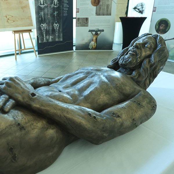 Bronze sculpture The Body of the Man of the Shroud by Luigi Mattei — a three-dimensional recreation built from the Shroud's encoded depth information